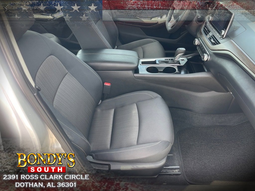 Used 2024 Nissan Altima 2.5 SV image 18