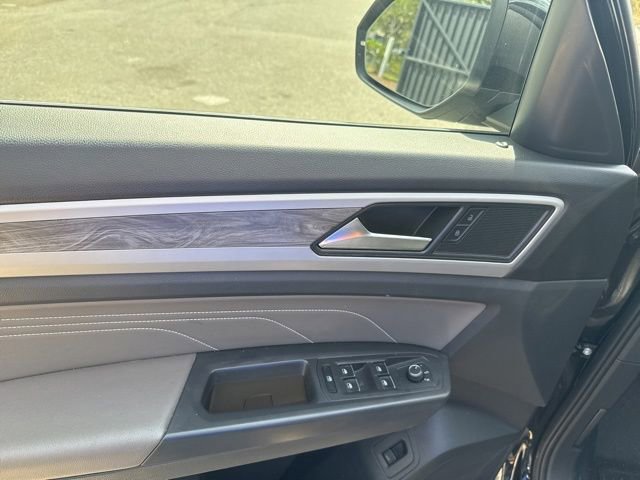 Used 2023 Volkswagen Atlas Cross Sport SE w/ Panoramic Sunroof Package AWD/4WD image 16