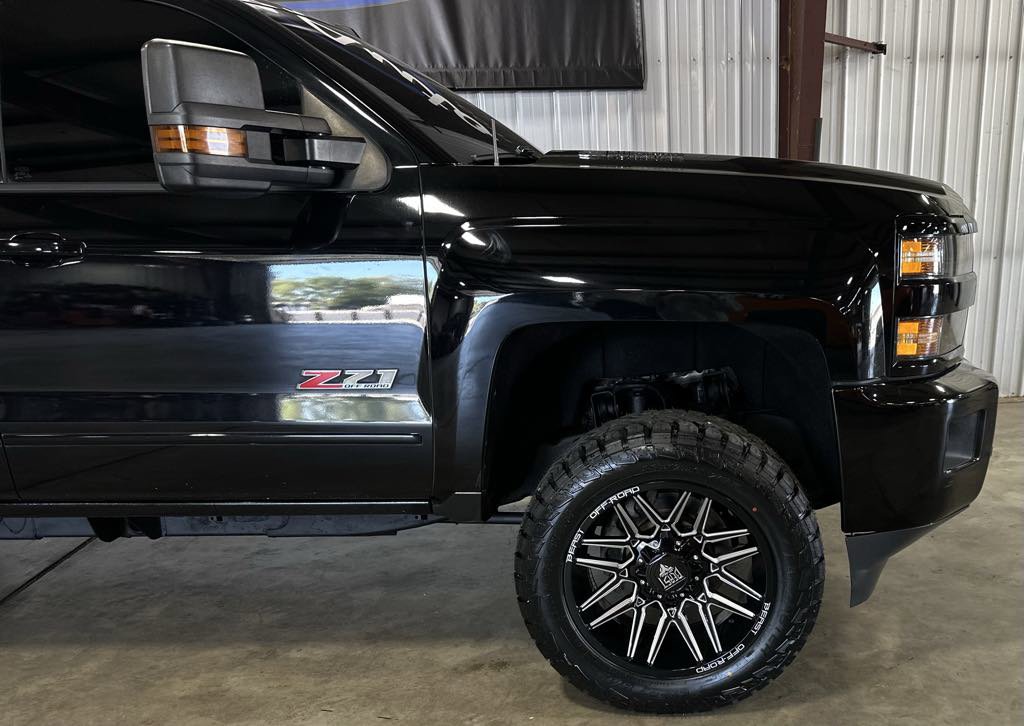 Used 2016 Chevrolet Silverado 2500 LT w/ Midnight Edition image 19