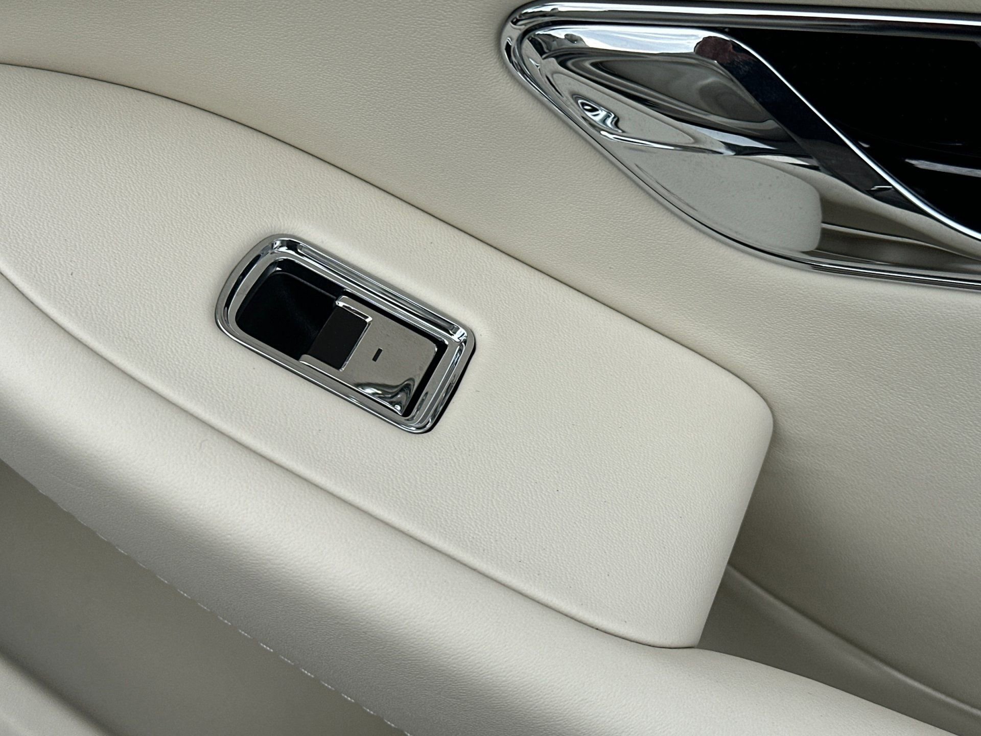 New 2026 Bentley Continental GTC AWD/4WD image 18