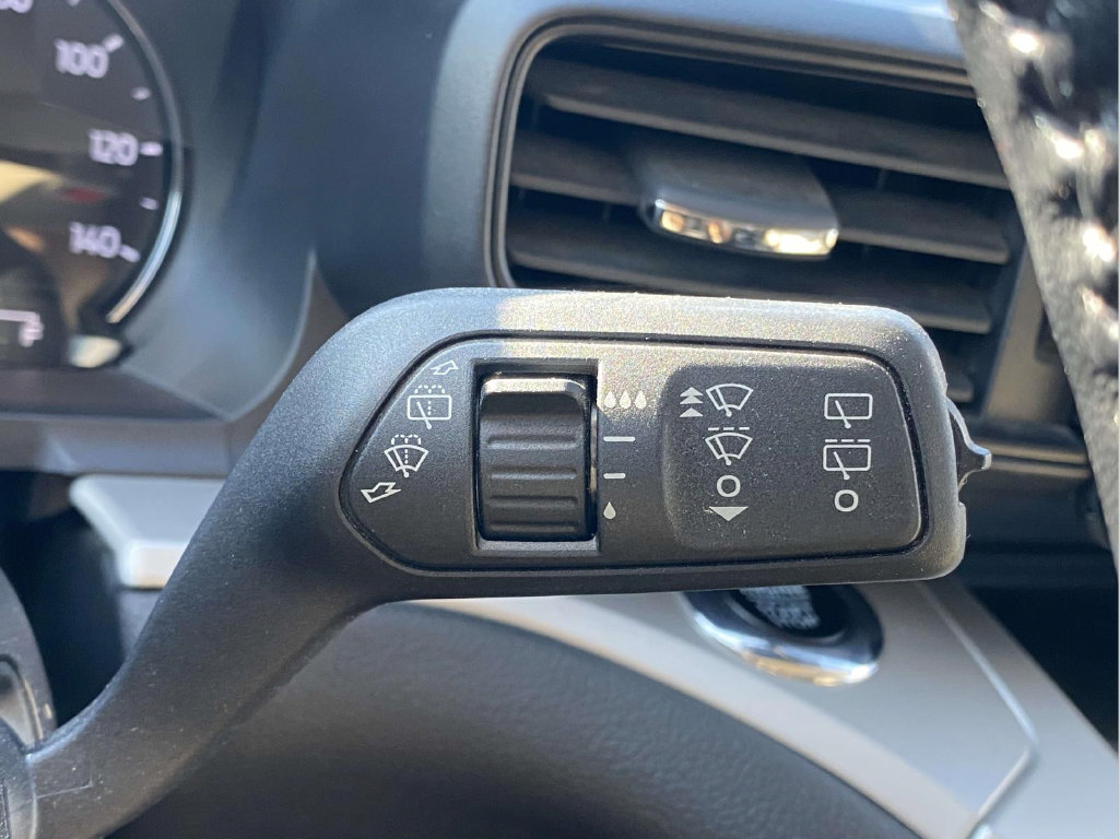 Used 2023 Ford Explorer XLT RWD image 25