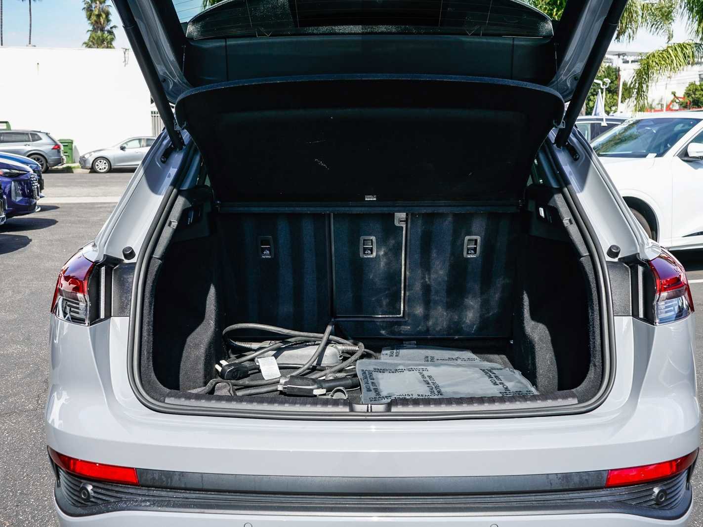 Used 2023 Audi Q4 e-tron Premium w/ Convenience Package image 26