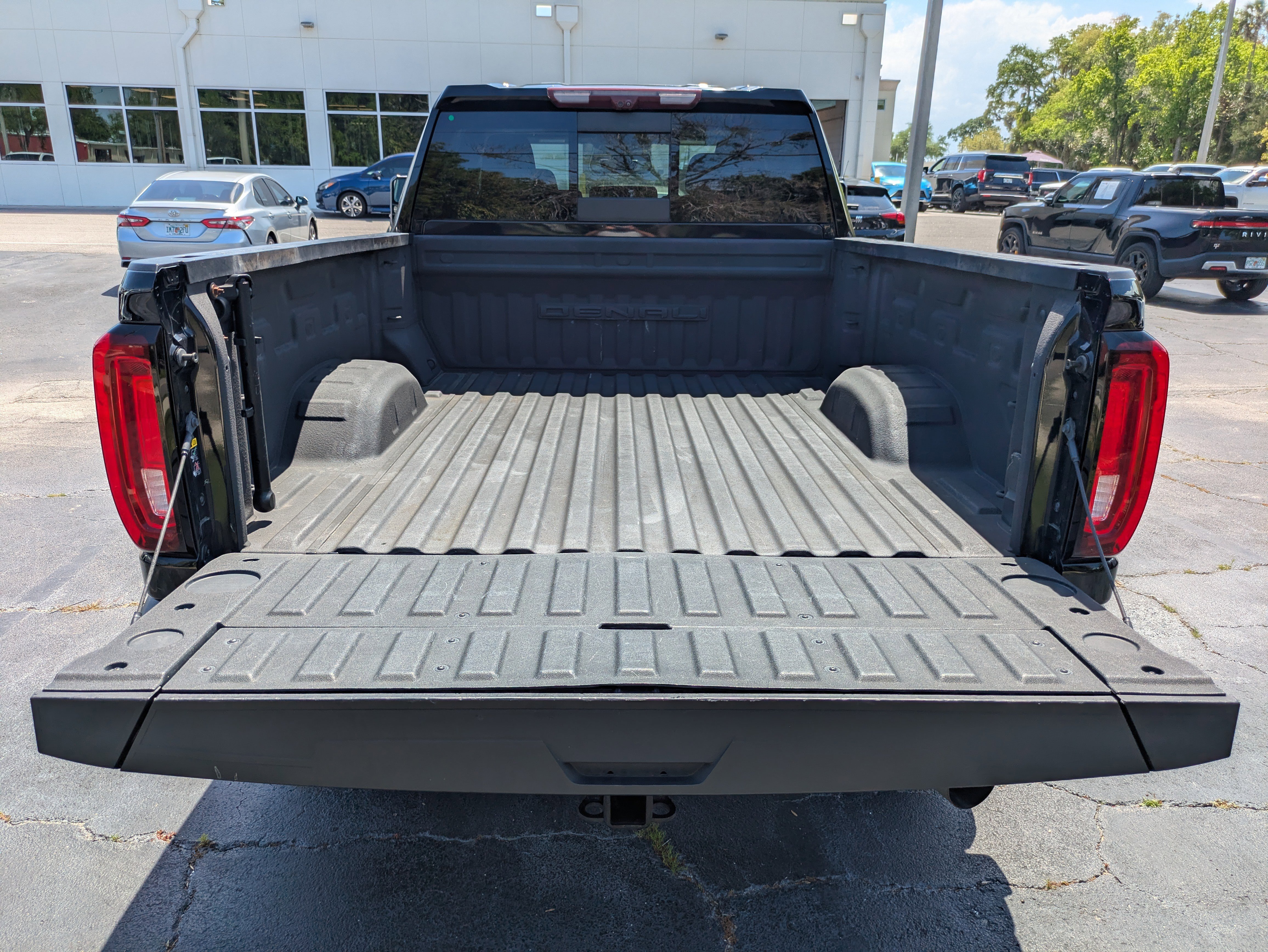 Certified 2021 GMC Sierra 2500 Denali w/ Denali Ultimate Package AWD/4WD image 18