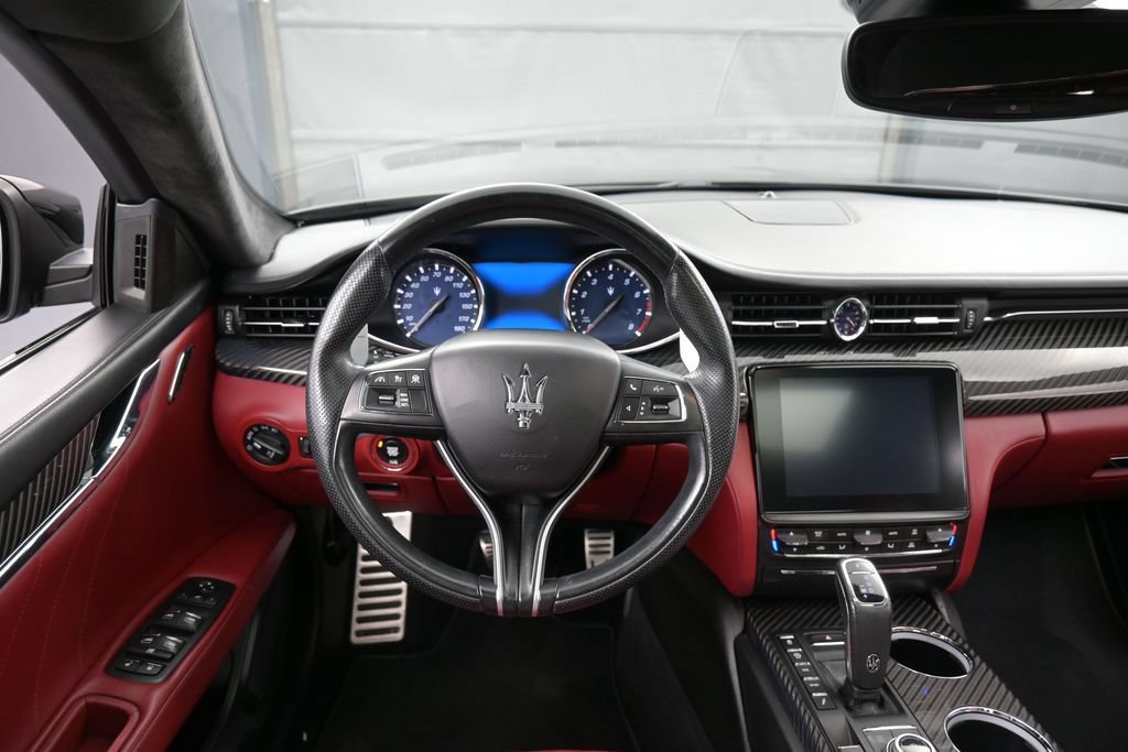 Used 2020 Maserati Quattroporte S GranSport Q4 AWD/4WD image 18