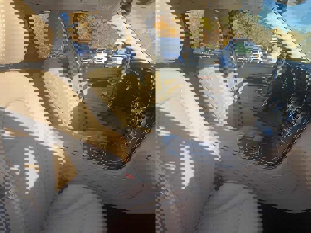 Used 2022 Mercedes-Benz GLC 300 4MATIC image 32