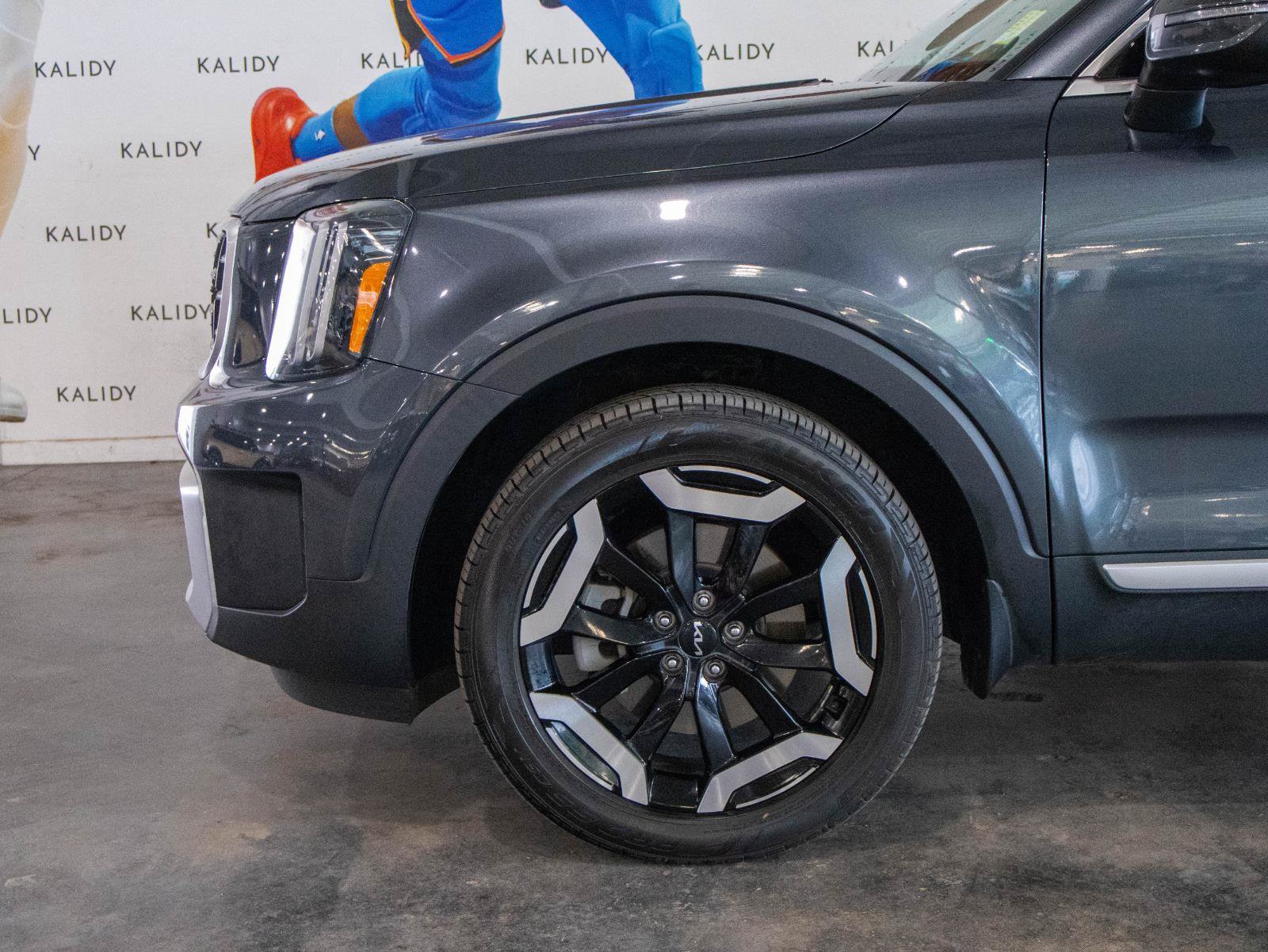 Used 2024 Kia Telluride S w/ S Sunroof Package FWD image 17