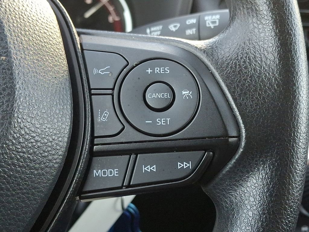 Used 2024 Toyota RAV4 LE image 21