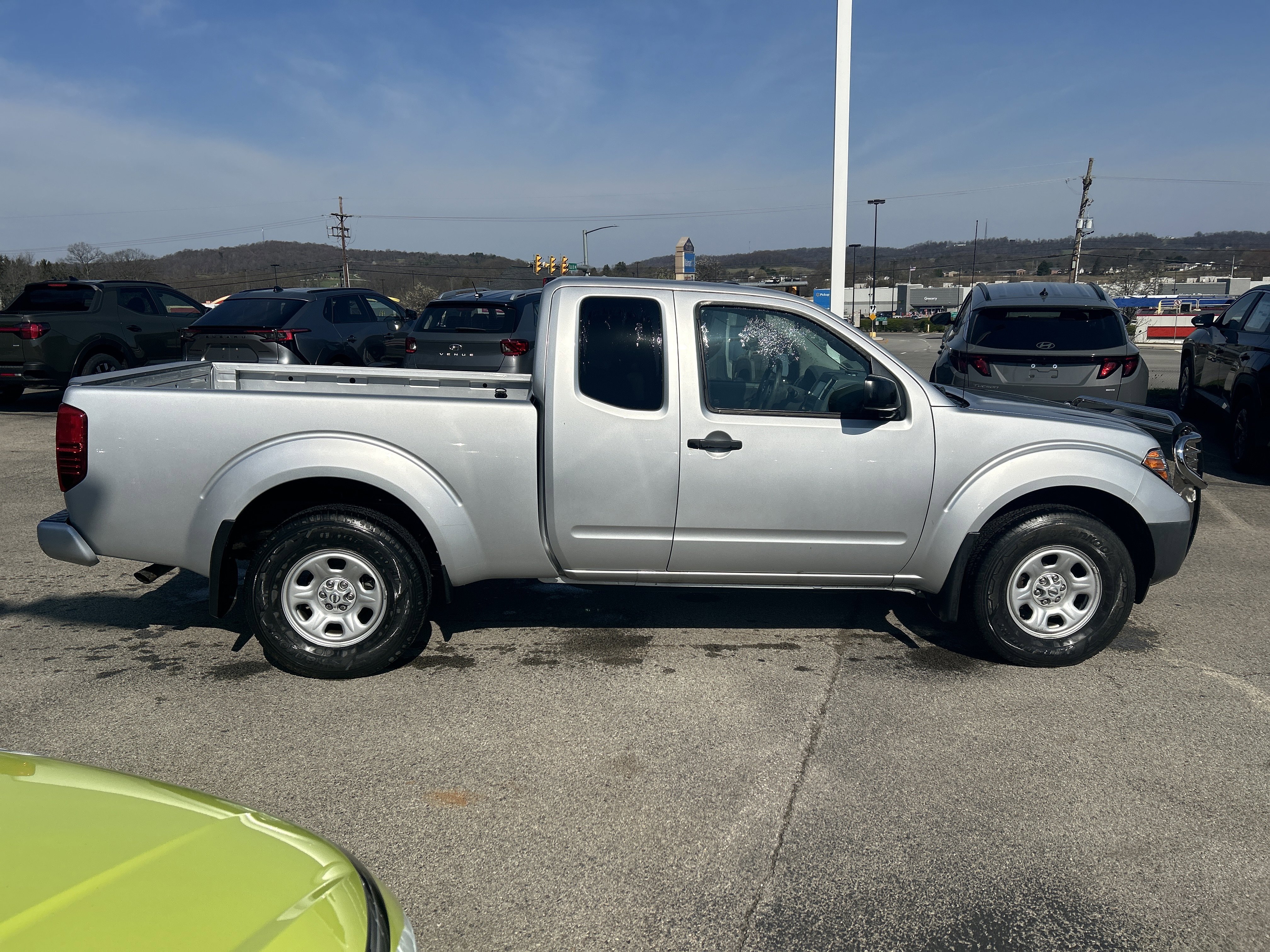 Used 2021 Nissan Frontier S image 5