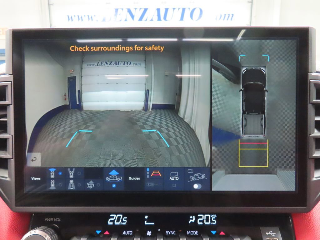 Used 2025 Toyota Tundra Limited AWD/4WD image 19