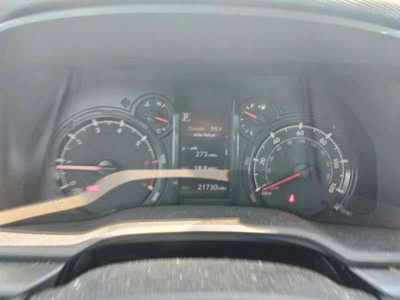 Used 2023 Toyota 4Runner SR5 Premium w/ Moonroof Package AWD/4WD image 18