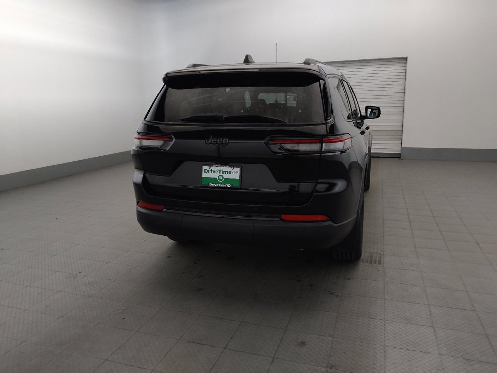 Used 2023 Jeep Grand Cherokee L Laredo RWD image 7