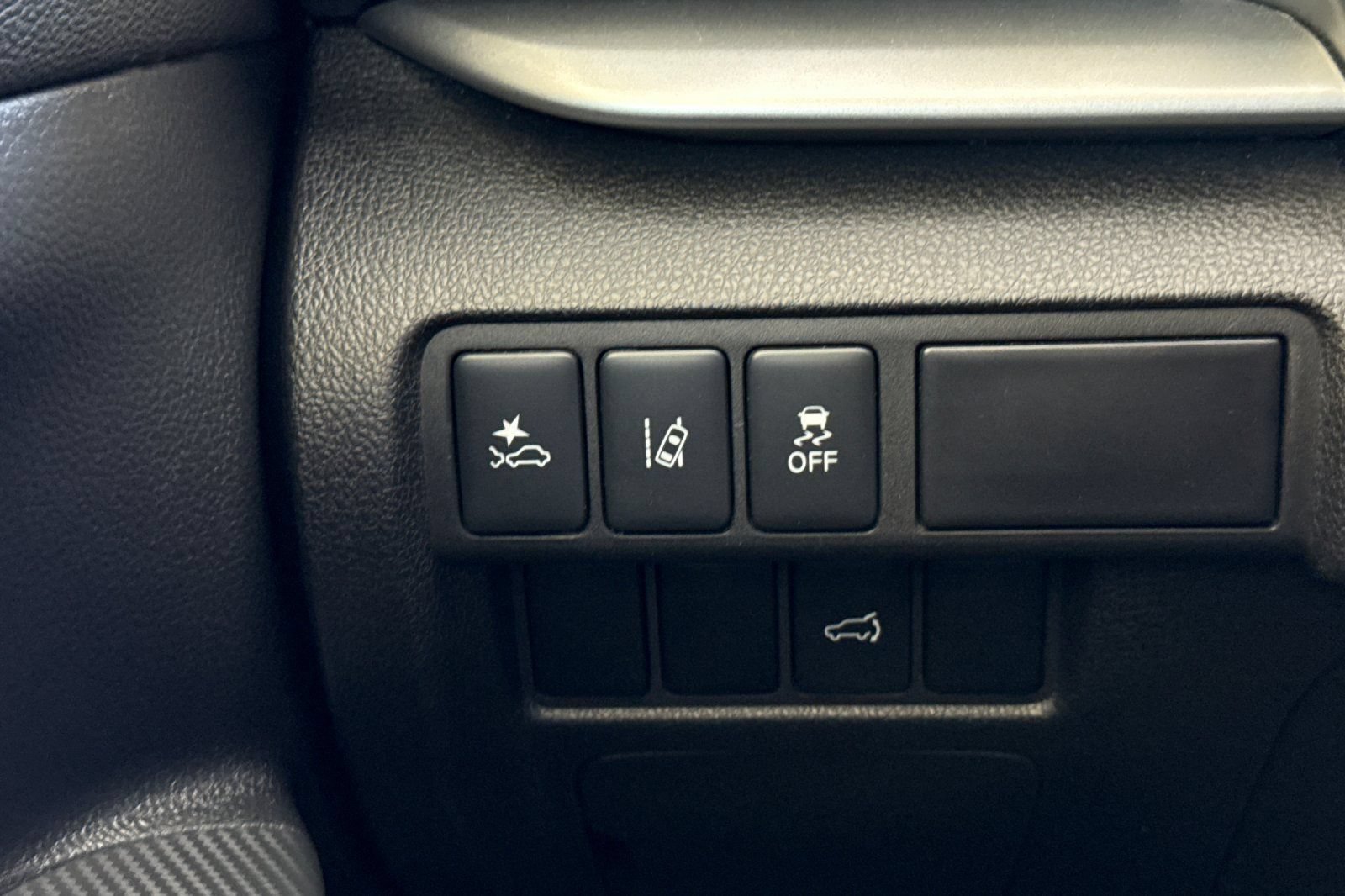 Used 2024 Mitsubishi Eclipse Cross SE AWD/4WD image 38