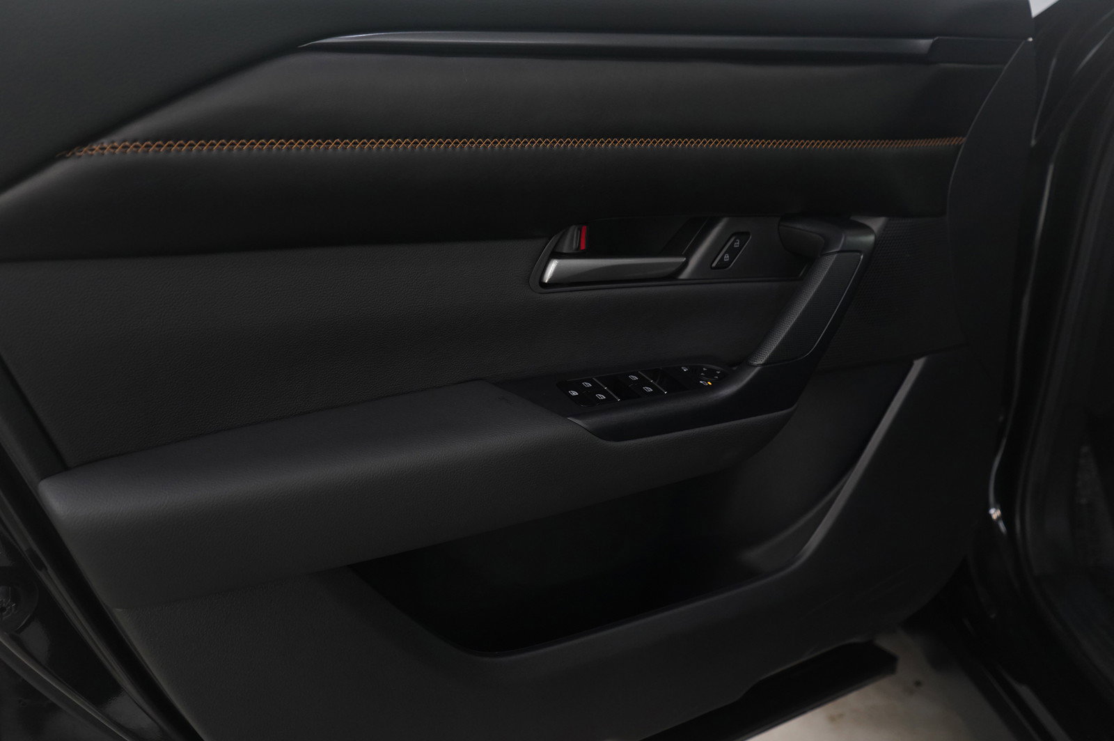 Used 2025 MAZDA CX-50 AWD 2.5 Hybrid w/ Weather Package image 22