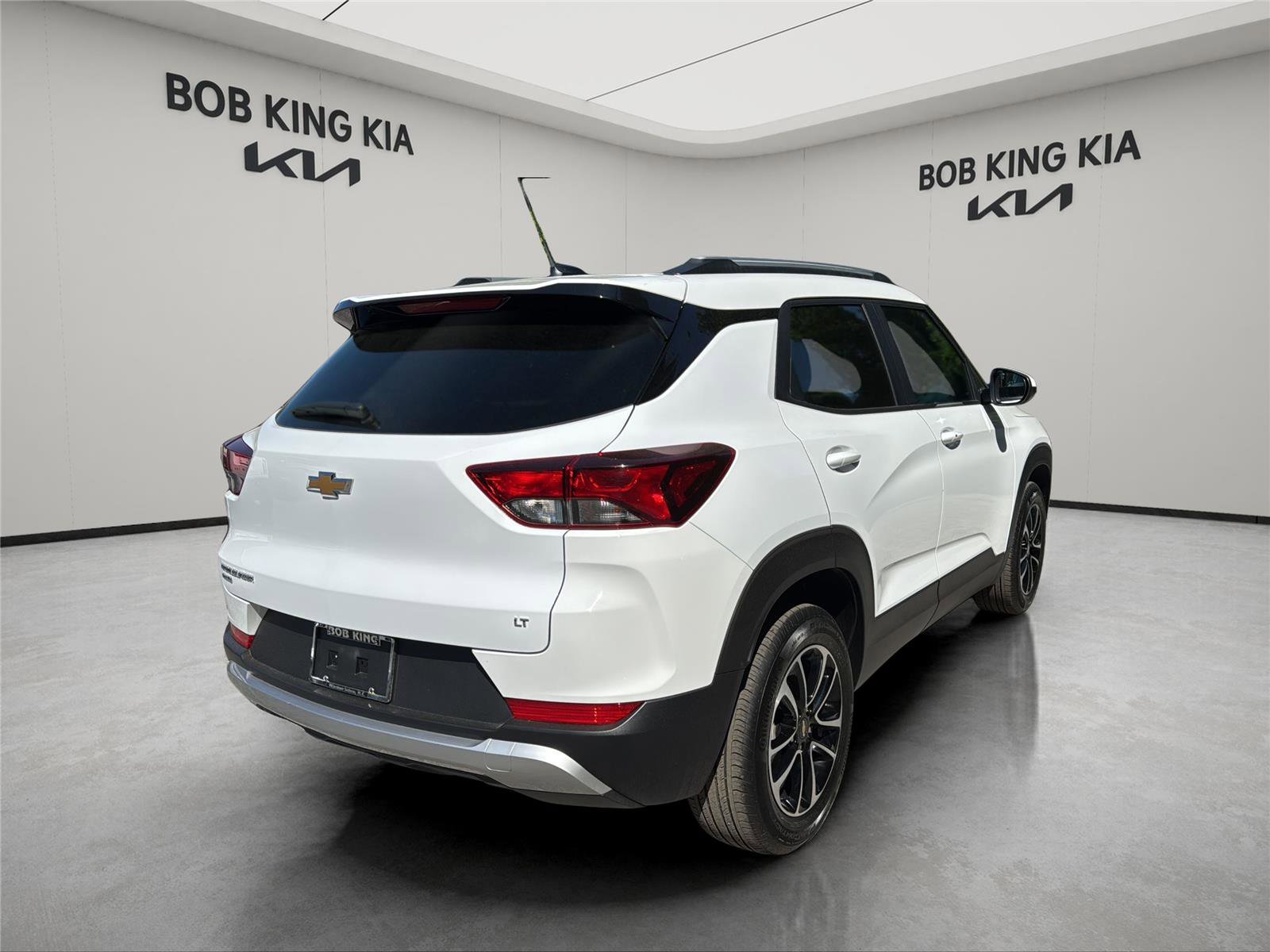 Used 2025 Chevrolet TrailBlazer LT AWD/4WD image 5