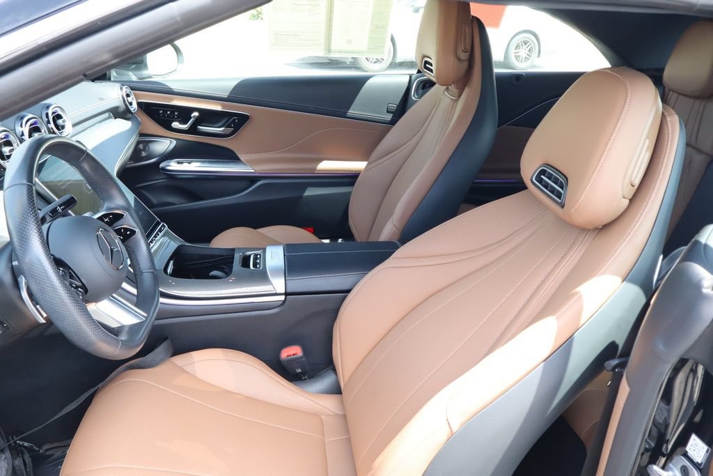 Used 2024 Mercedes-Benz CLE 300 4MATIC Cabriolet w/ Night Package image 18