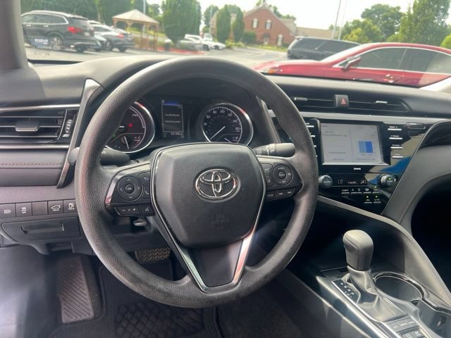 Used 2020 Toyota Camry LE FWD image 17
