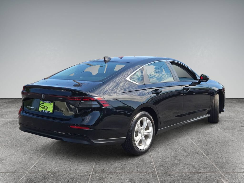 Used 2025 Honda Accord LX image 5