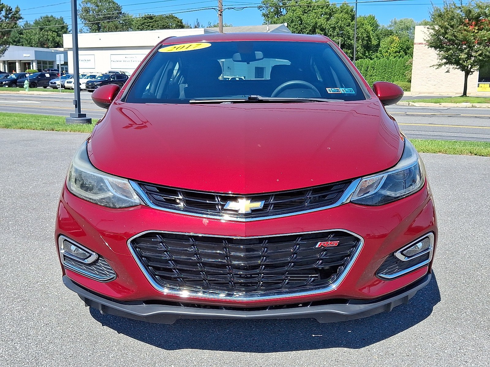 Used 2017 Chevrolet Cruze LT w/ Convenience Package FWD image 2