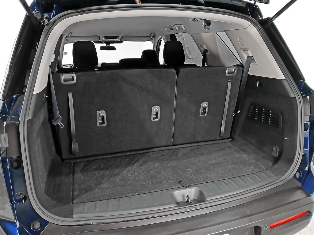 Used 2023 Nissan Pathfinder SV image 8