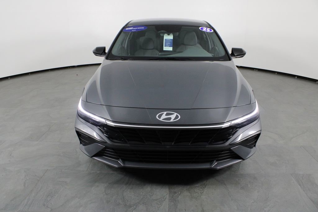Certified 2025 Hyundai Elantra Sport image 12