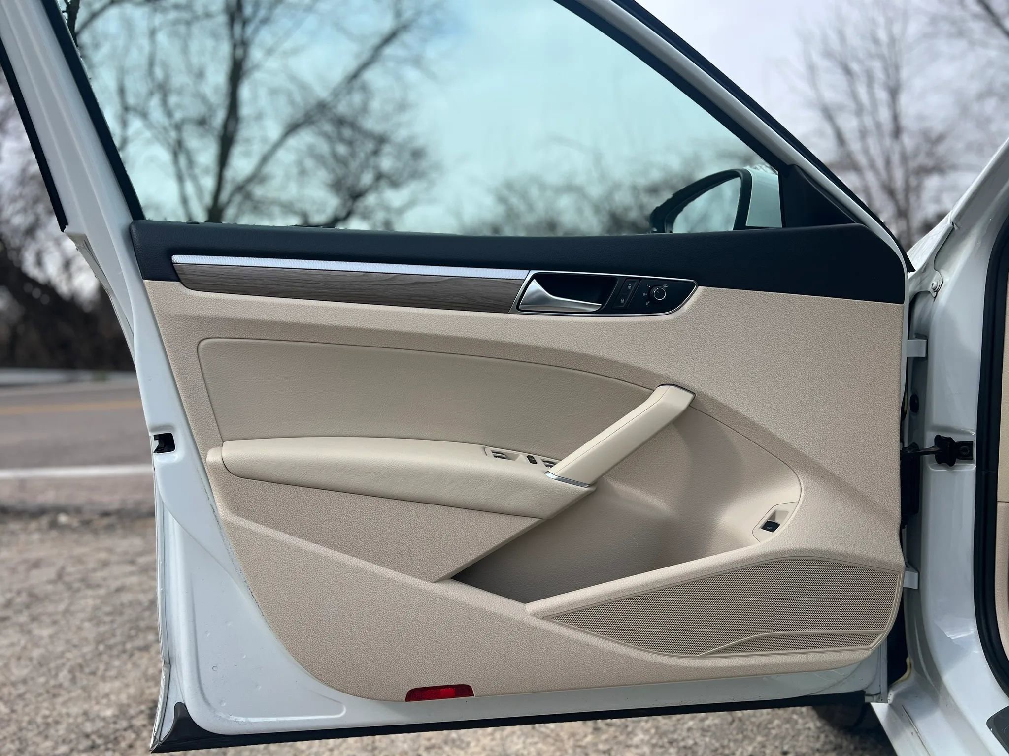 Used 2017 Volkswagen Passat 1.8T SE image 15