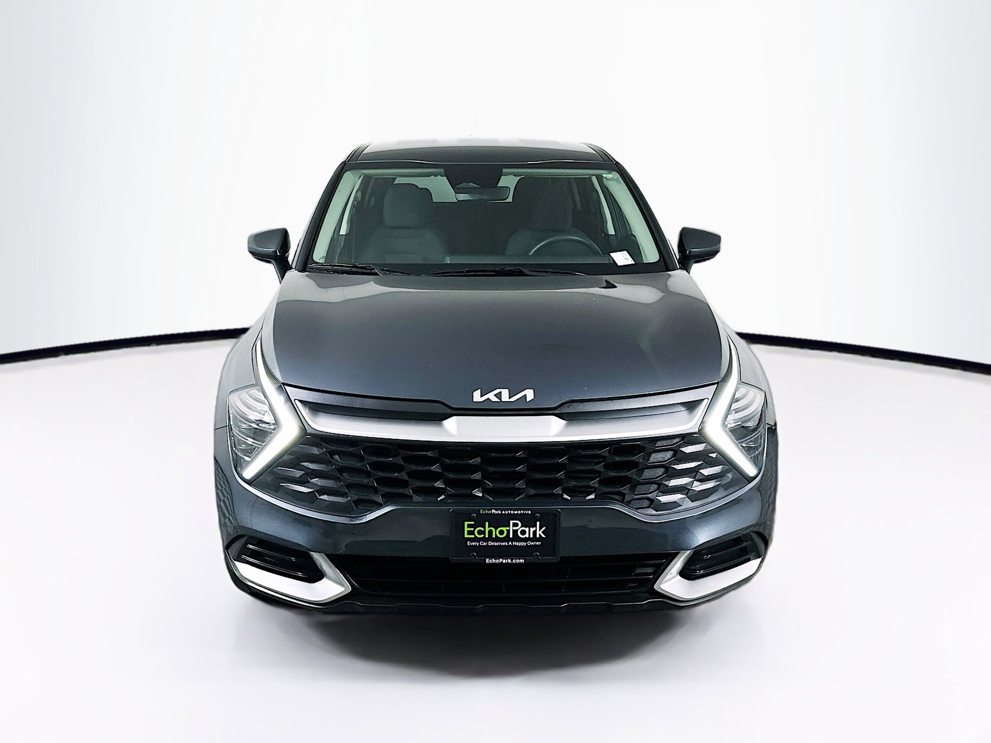 Used 2025 Kia Sportage LX image 2