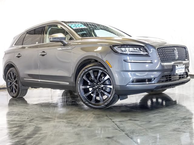 Used 2022 Lincoln Nautilus Reserve w/ Monochromatic Package AWD/4WD image 2