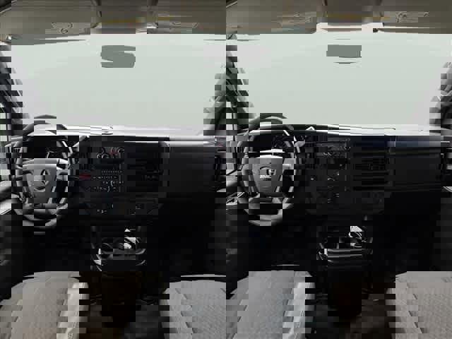 Used 2017 GMC Savana 2500 image 34