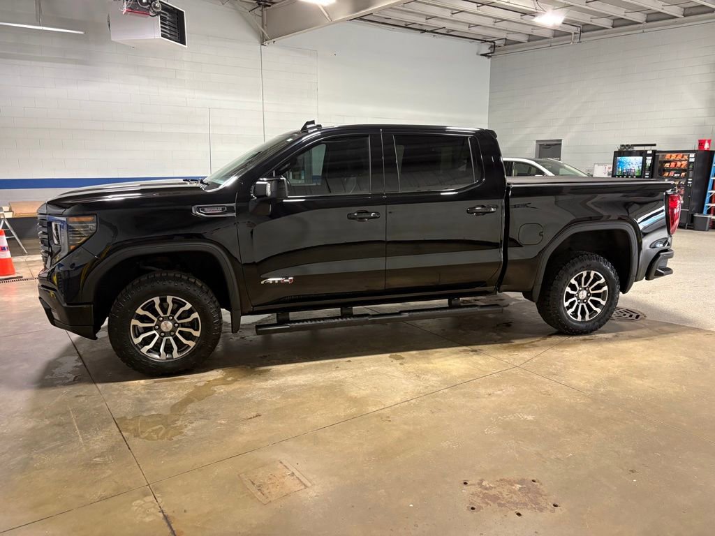Used 2022 GMC Sierra 1500 AT4 AWD/4WD image 7