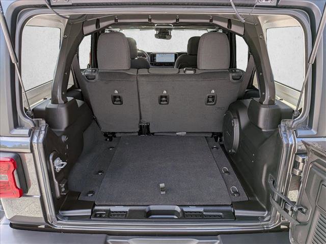 Used 2024 Jeep Wrangler Unlimited Rubicon w/ Technology Group image 6