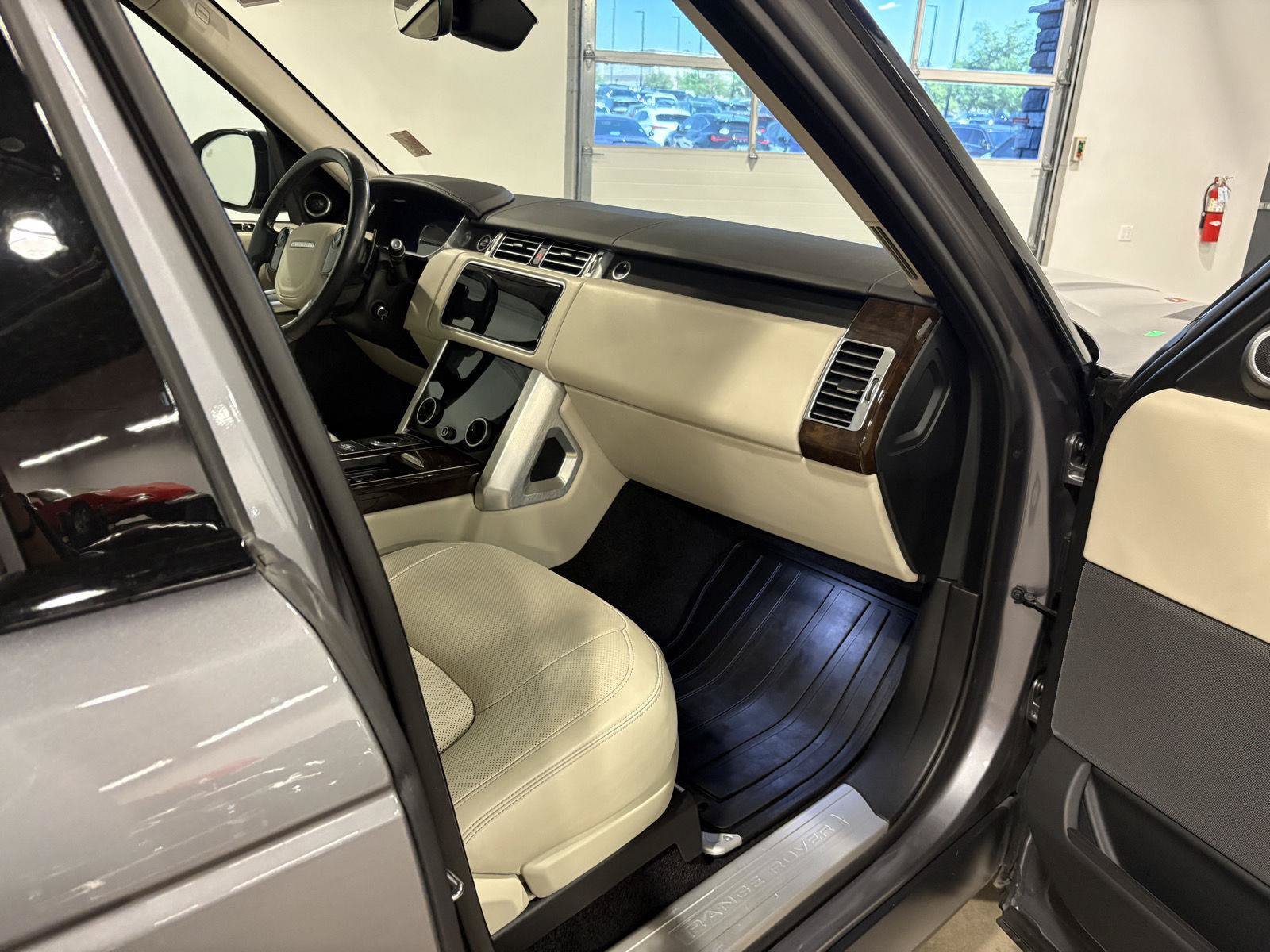 Used 2020 Land Rover Range Rover HSE AWD/4WD image 44