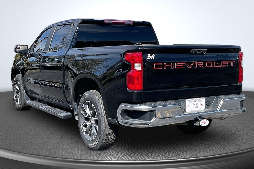 Used 2023 Chevrolet Silverado 1500 LT AWD/4WD image 5