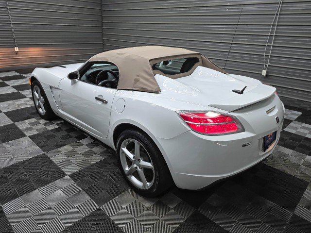 Used 2008 Saturn Sky w/ Premium Trim Package RWD image 13