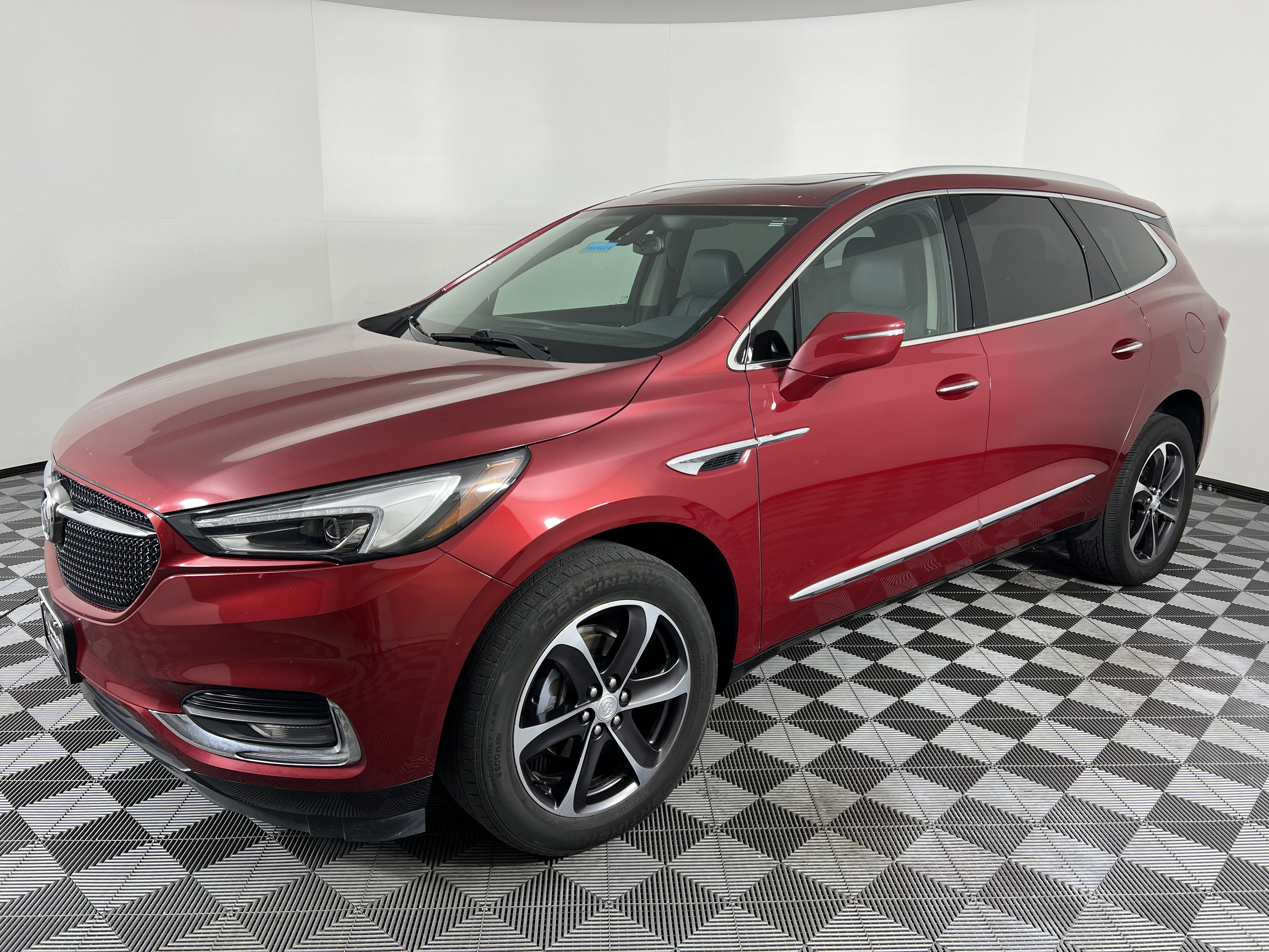 Used 2020 Buick Enclave Essence w/ Sport Touring Edition image 8