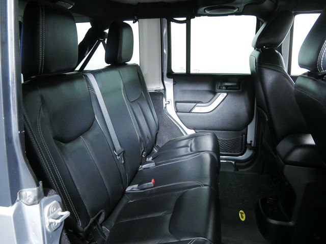 Used 2014 Jeep Wrangler Unlimited Rubicon w/ Dual Top Group AWD/4WD image 16