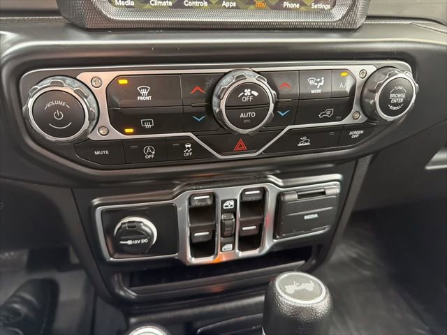 Used 2022 Jeep Wrangler Unlimited Sahara image 16