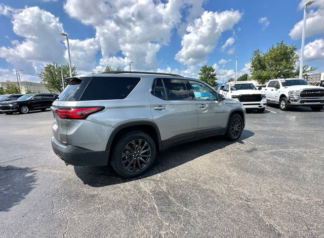 Used 2023 Chevrolet Traverse RS FWD image 14