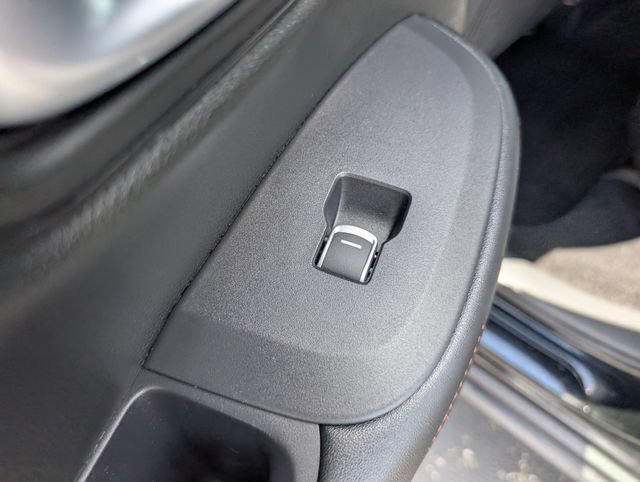 Used 2025 Honda HR-V Sport image 11