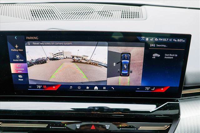 Used 2025 BMW 530i xDrive w/ Executive Package image 17