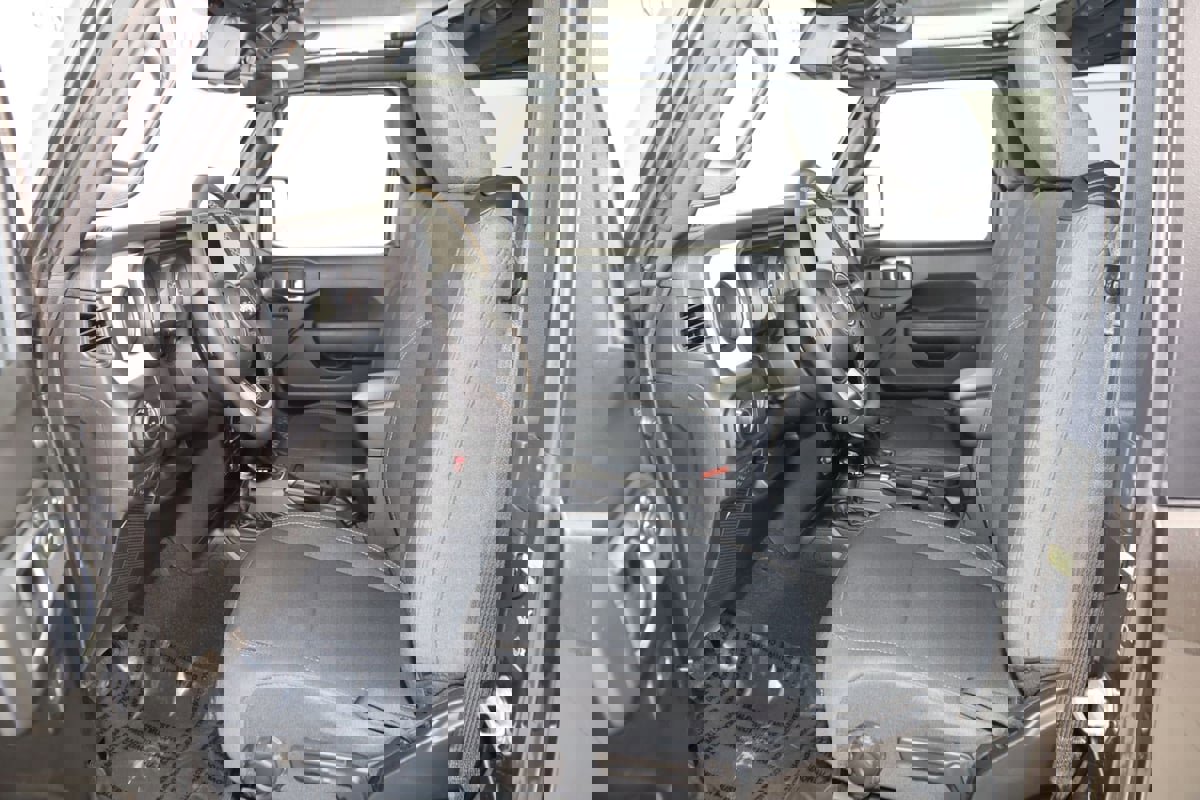 Used 2024 Jeep Wrangler Willys image 11