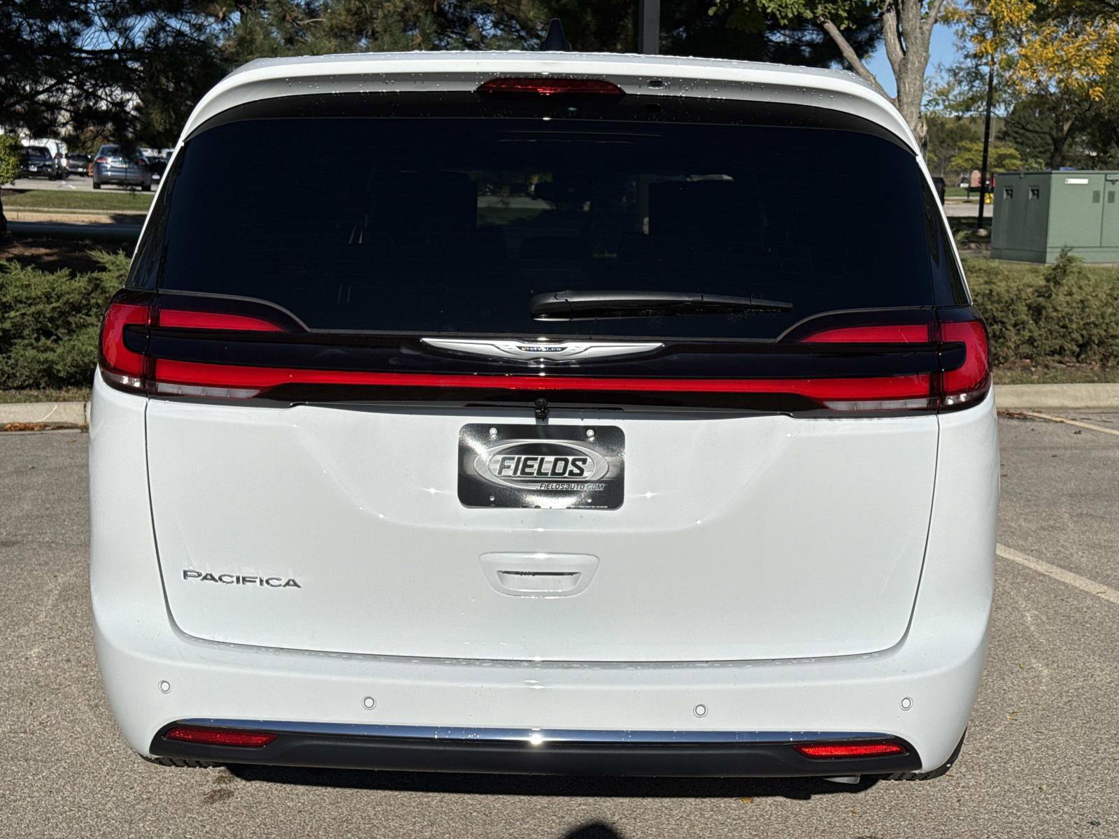 New 2026 Chrysler Pacifica Select image 6