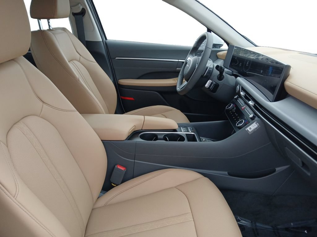 New 2026 Hyundai Sonata Limited FWD image 16