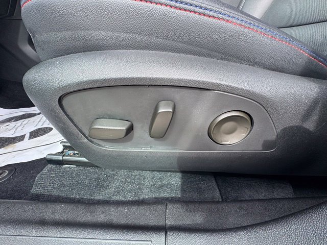 Used 2024 Chevrolet Equinox EV RS FWD image 17