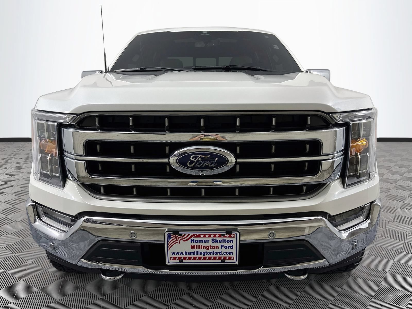 Used 2023 Ford F150 Lariat w/ Max Trailer Tow Package AWD/4WD image 2