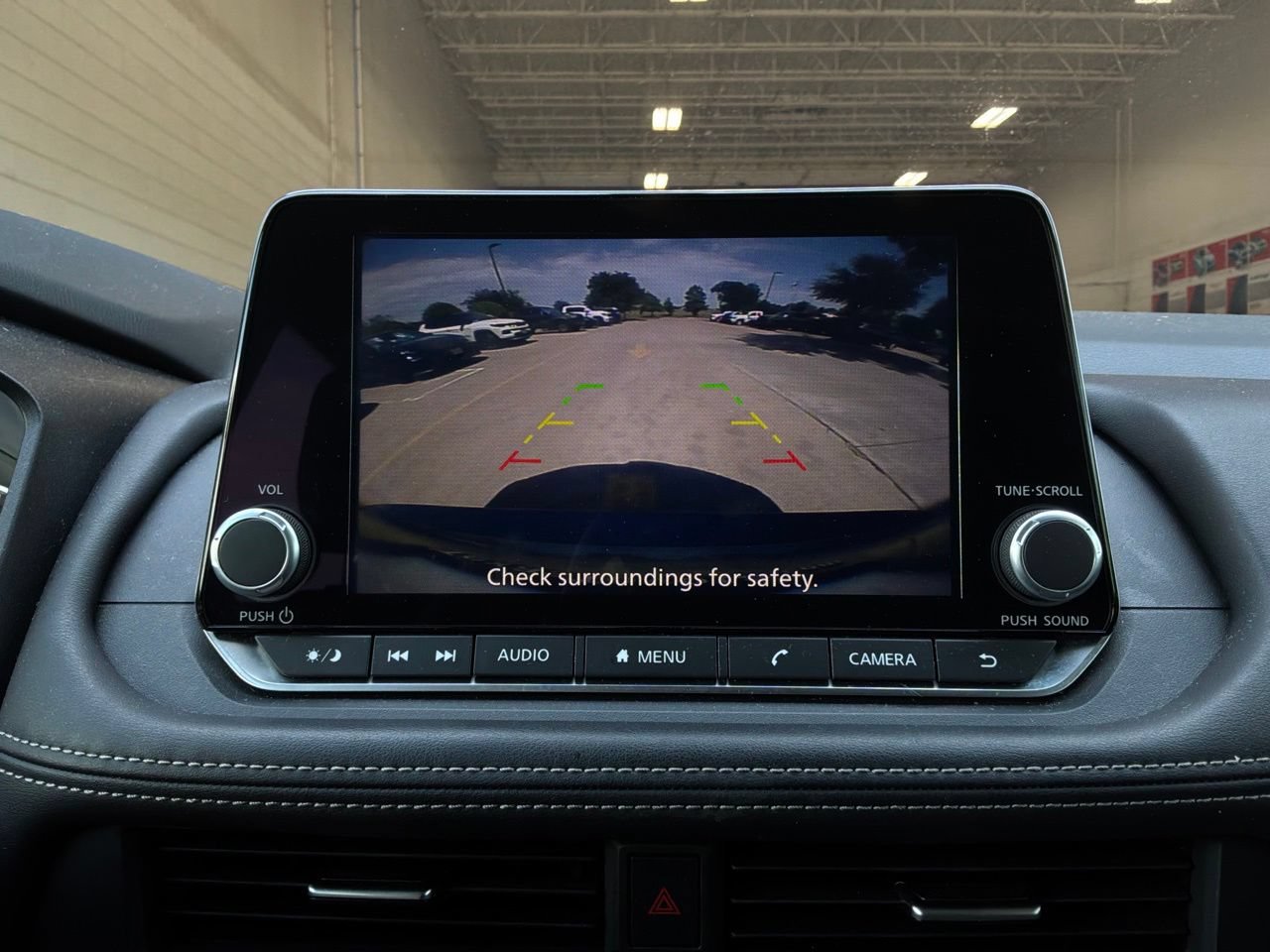 Used 2025 Nissan Rogue SV FWD image 31