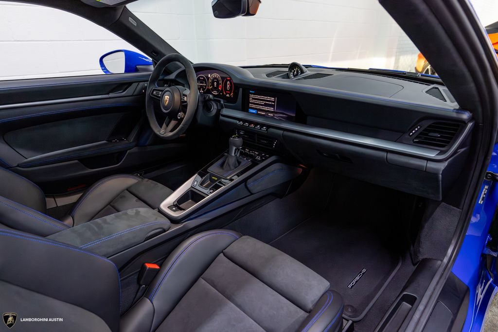 Used 2026 Porsche 911 GT3 RWD image 39