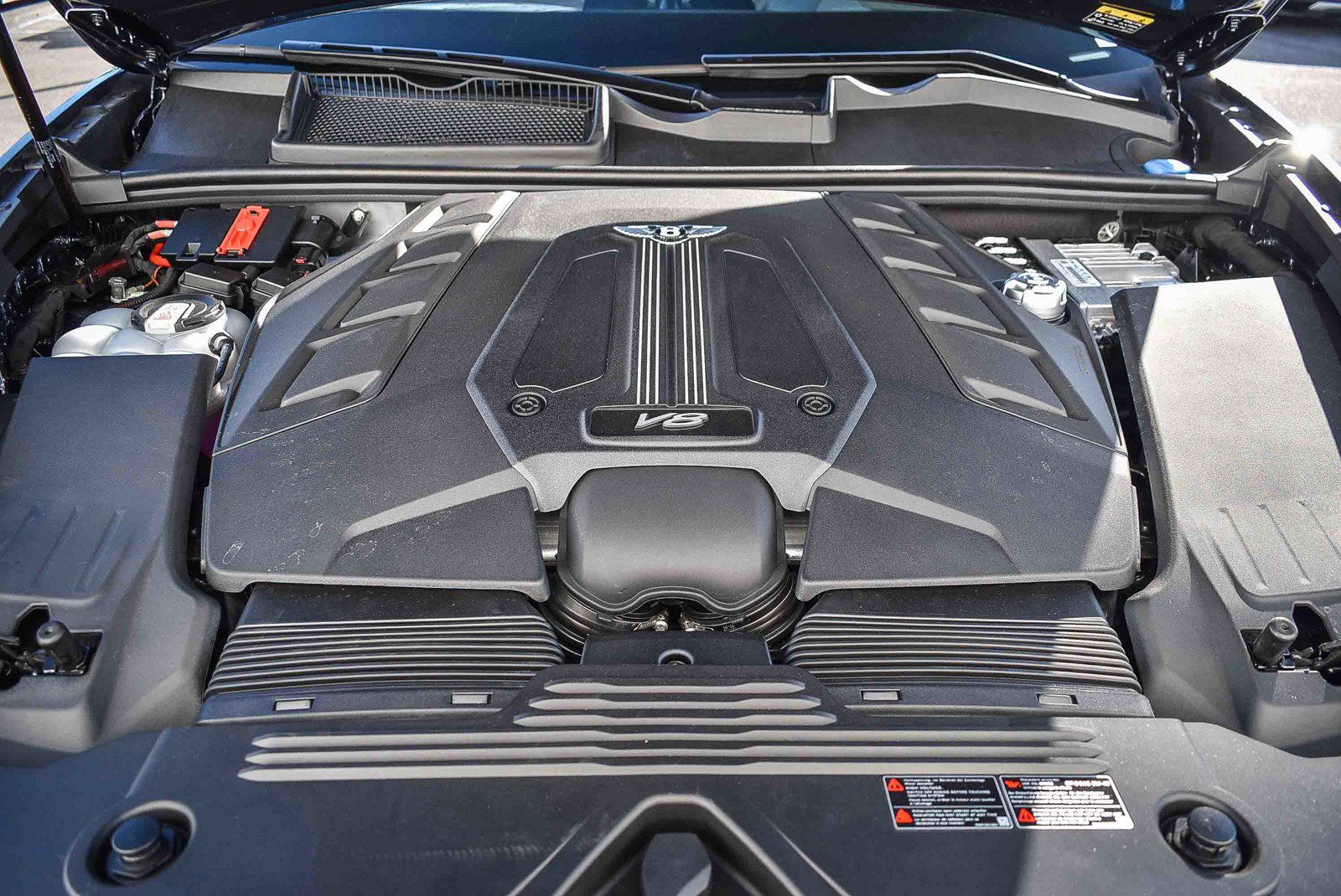 Used 2025 Bentley Bentayga Extended Wheelbase image 30