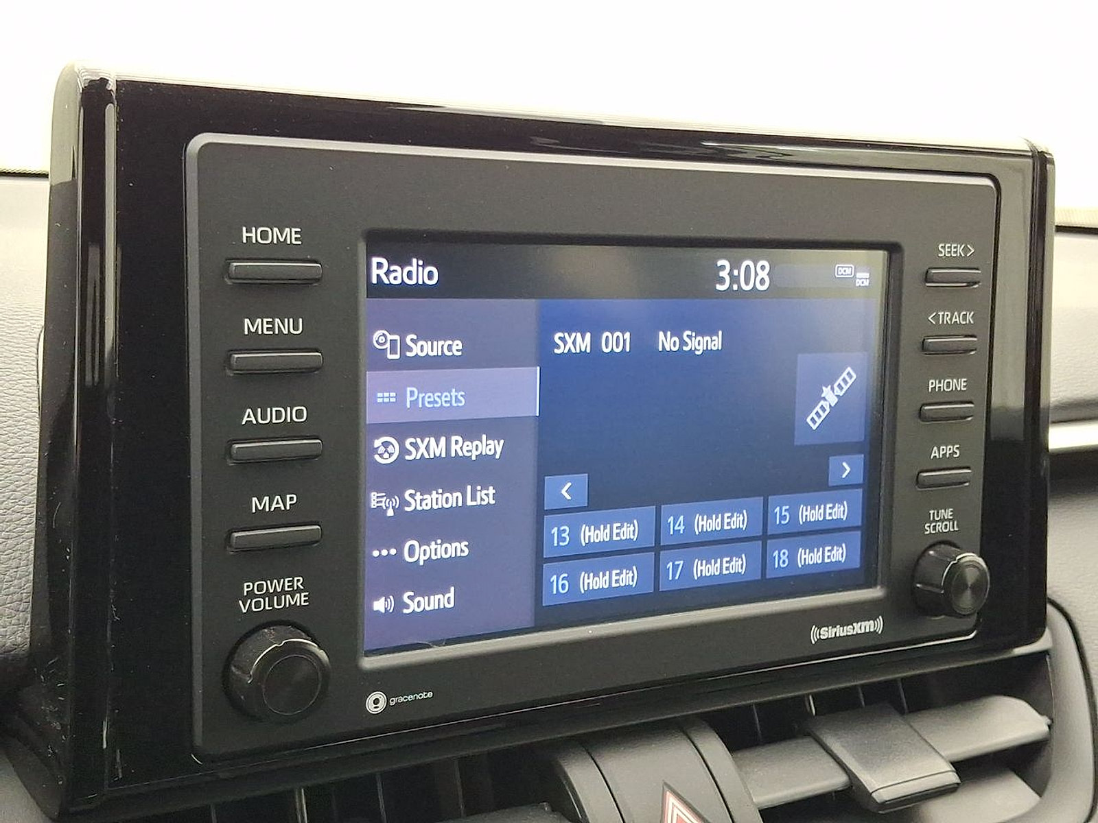 Used 2021 Toyota RAV4 LE AWD/4WD image 17