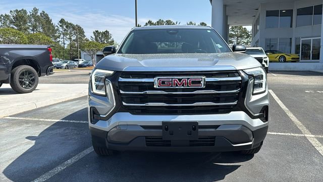 Used 2025 GMC Terrain Elevation image 2