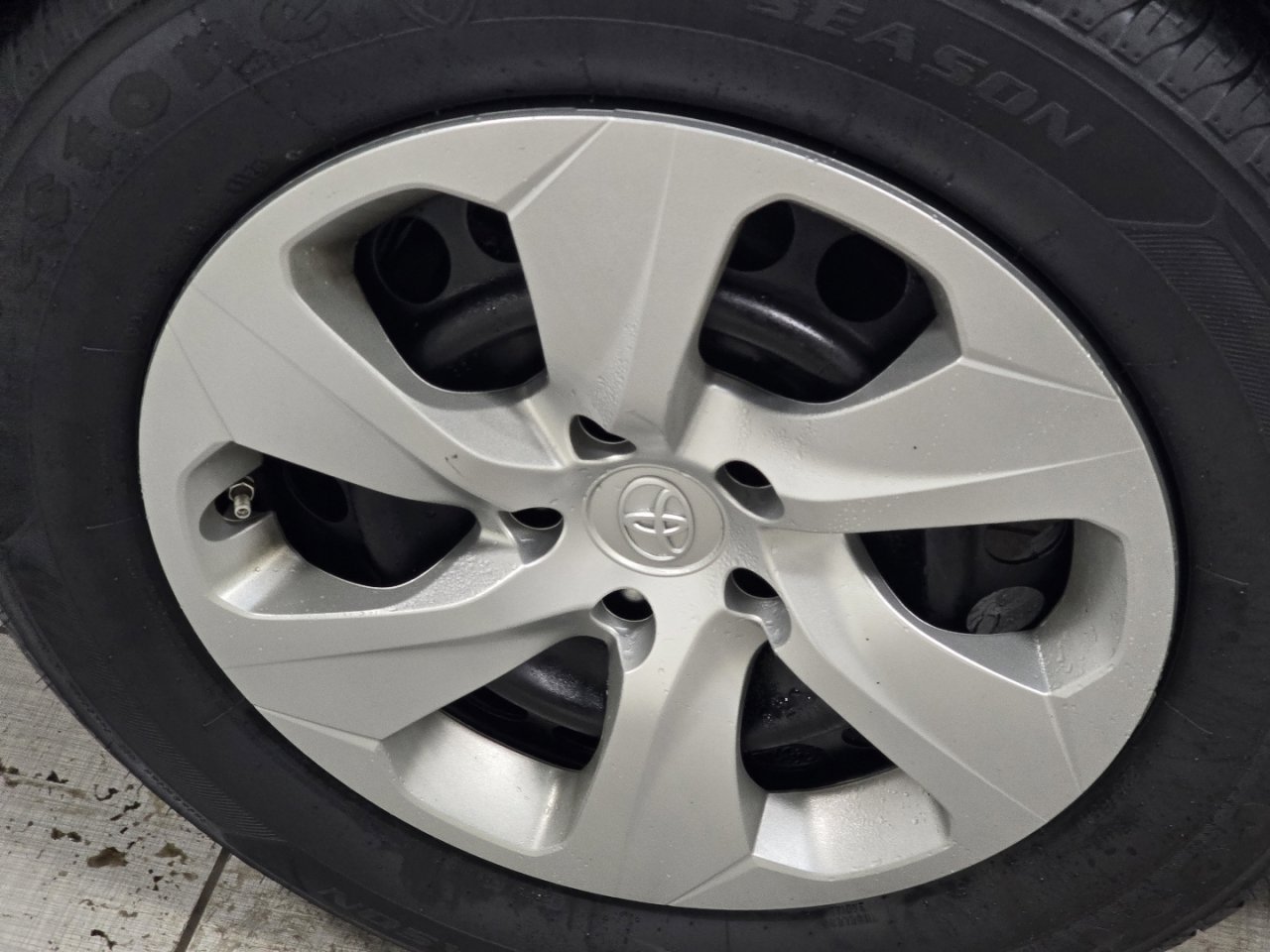 Certified 2021 Toyota RAV4 LE image 8